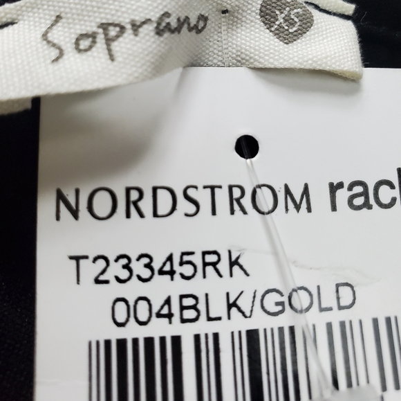 NEW📢 ❣Nordstrom/Soprano Sleeveless Crop Top❣ - Picture 3 of 5